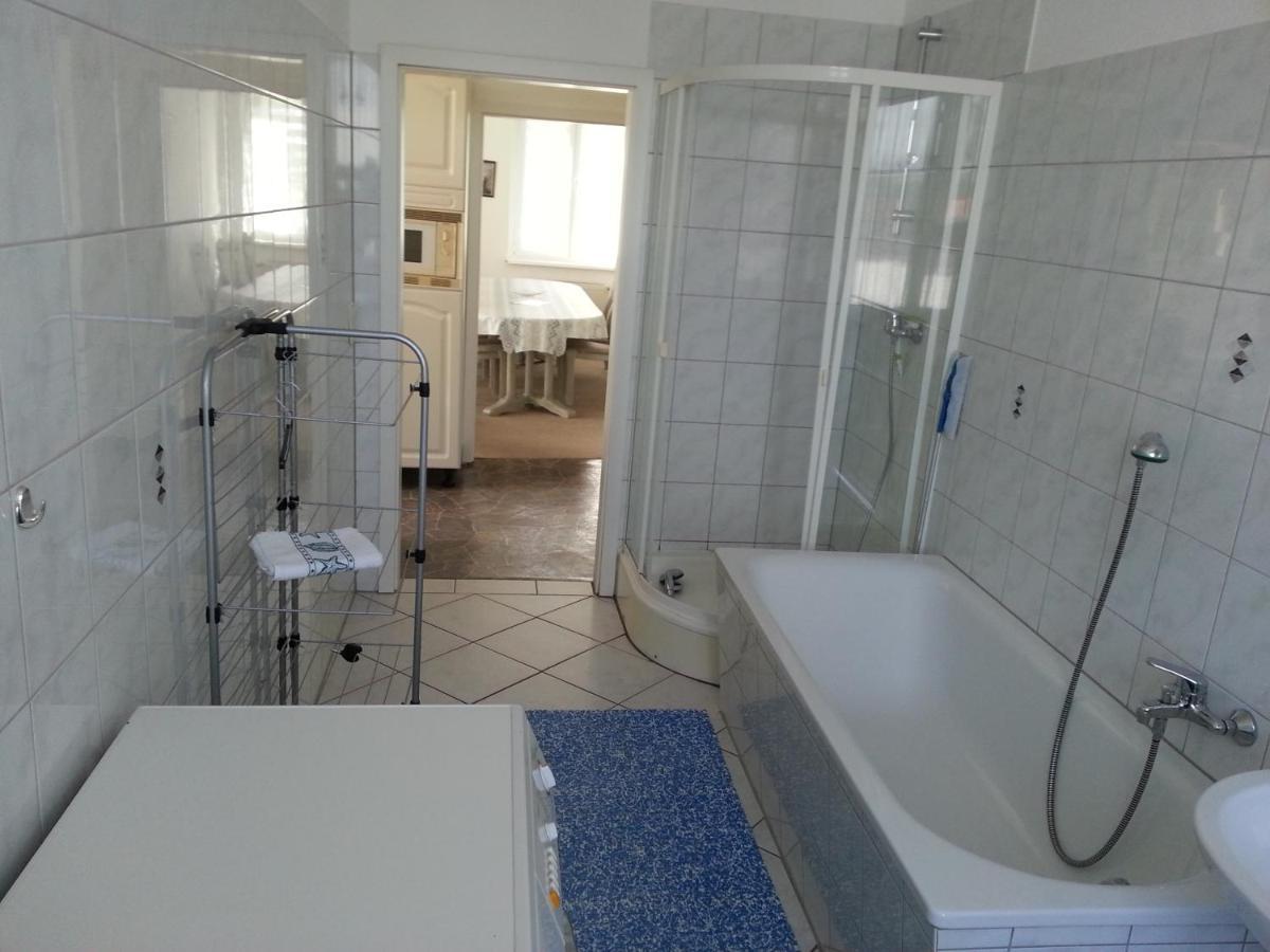 Grosse Wohnung Nossentiner Huette ภายนอก รูปภาพ